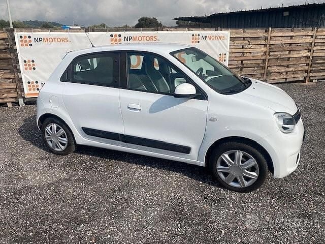 Usado Renault Twingo Intens 65 CV (47 kW) 2021 Blanco Utilitario