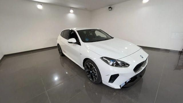 Usata BMW 120 M Sport 190 CV (139 kW) 2024 Bianco Utilitaria