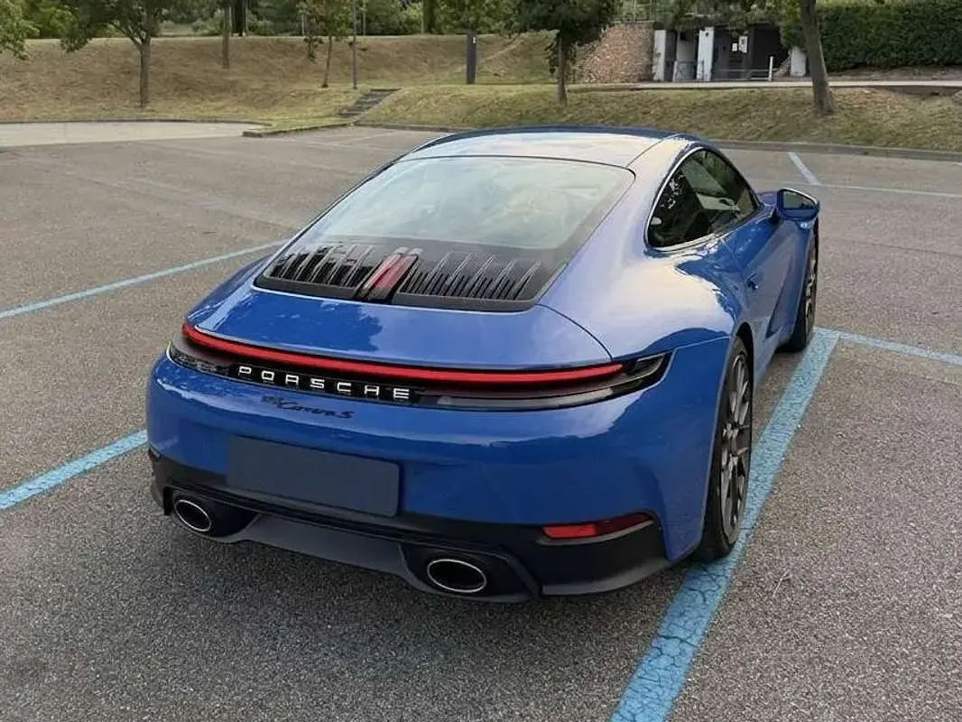 Usata Porsche 992 480 CV (353 kW) 2025 Blu/azzurro Coupé