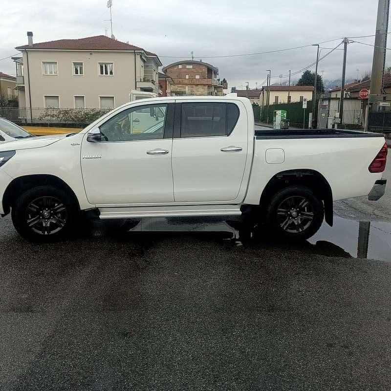 Usata Toyota HiLux 150 CV (110 kW) 2022 Pick-up