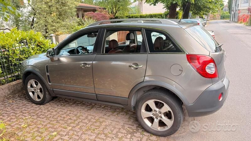 Usata Opel Antara 150 CV (110 kW) 2007 Verde SUV