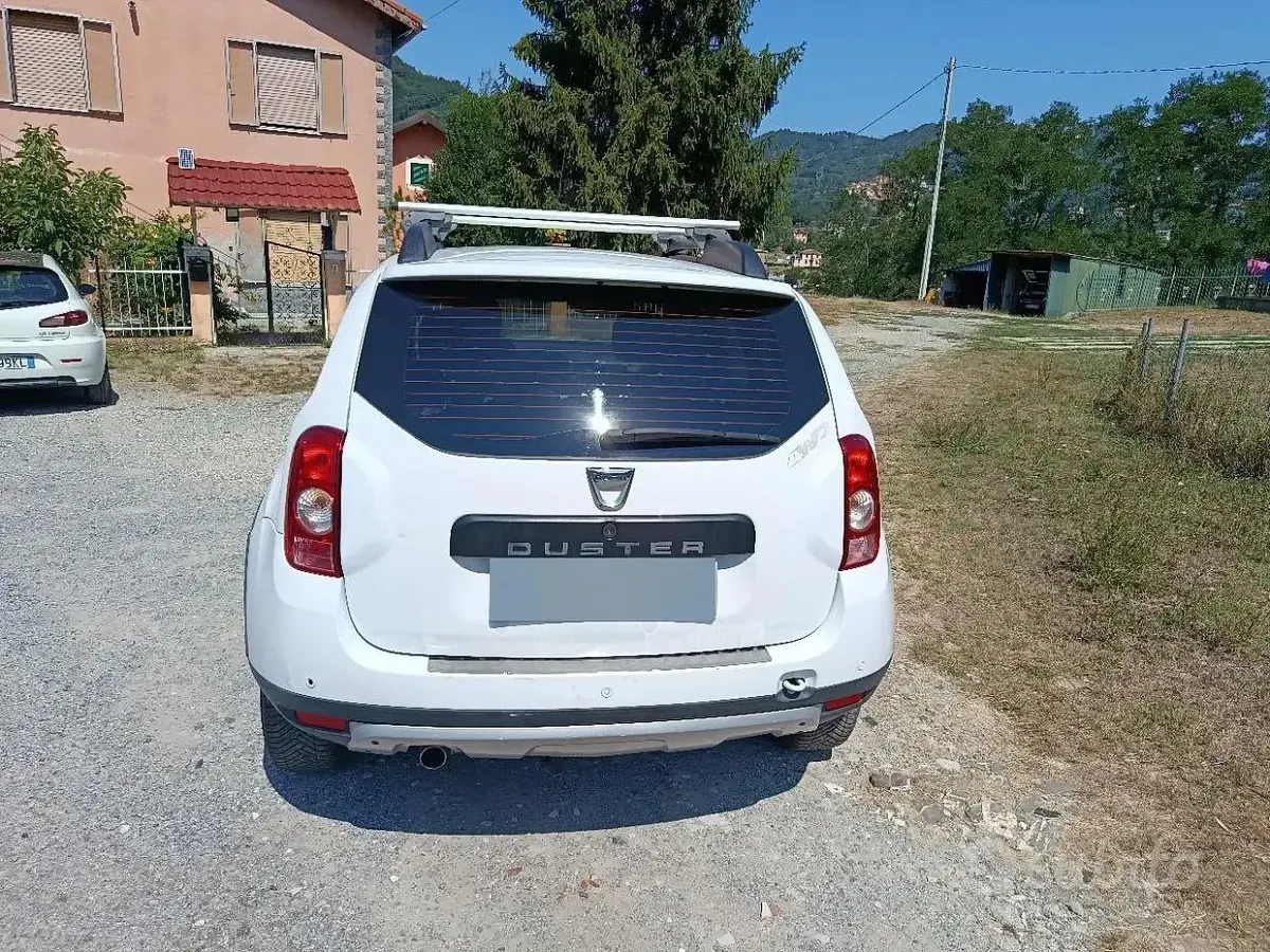 Usata Dacia Duster 105 CV (77 kW) 2013 Grigio SUV