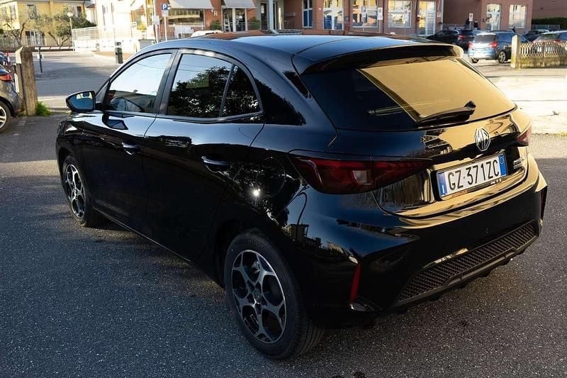 Usata MG MG3 Luxury 102 CV (75 kW) 2025 Nero Utilitaria