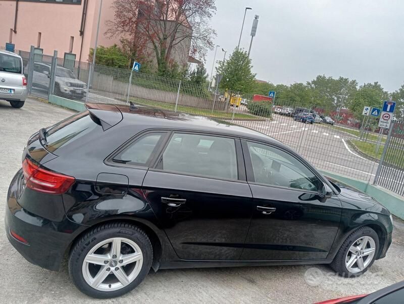 Usata Audi A3 Business 116 CV (85 kW) 2018 Nero Berlina