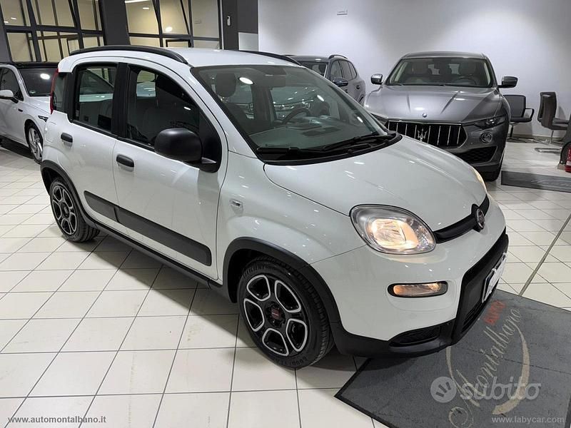 Usata Fiat Panda City Life 70 CV (51 kW) 2021 Bianco Utilitaria