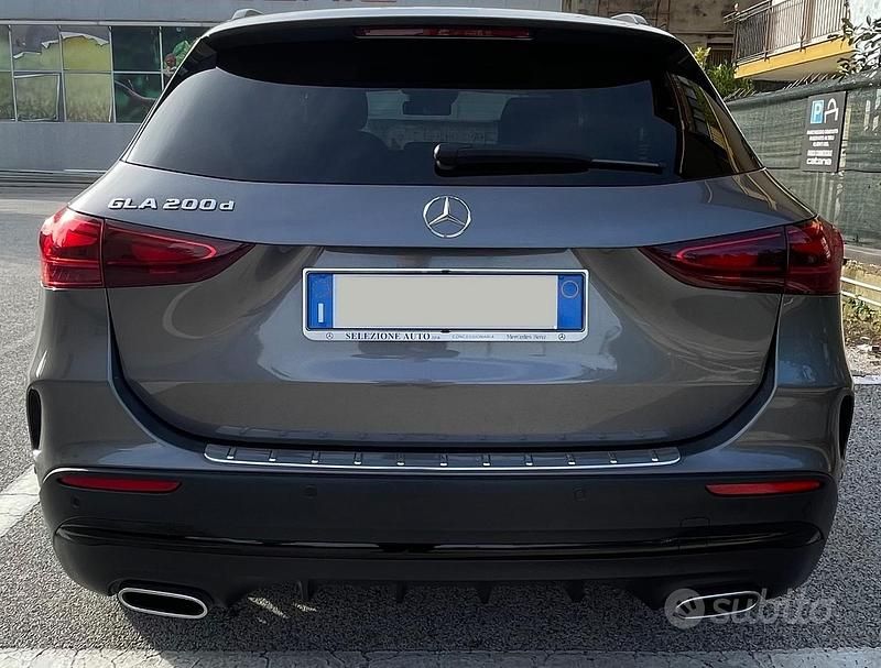 Usata Mercedes GLA200 AMG 150 CV (110 kW) 2023 Grigio SUV