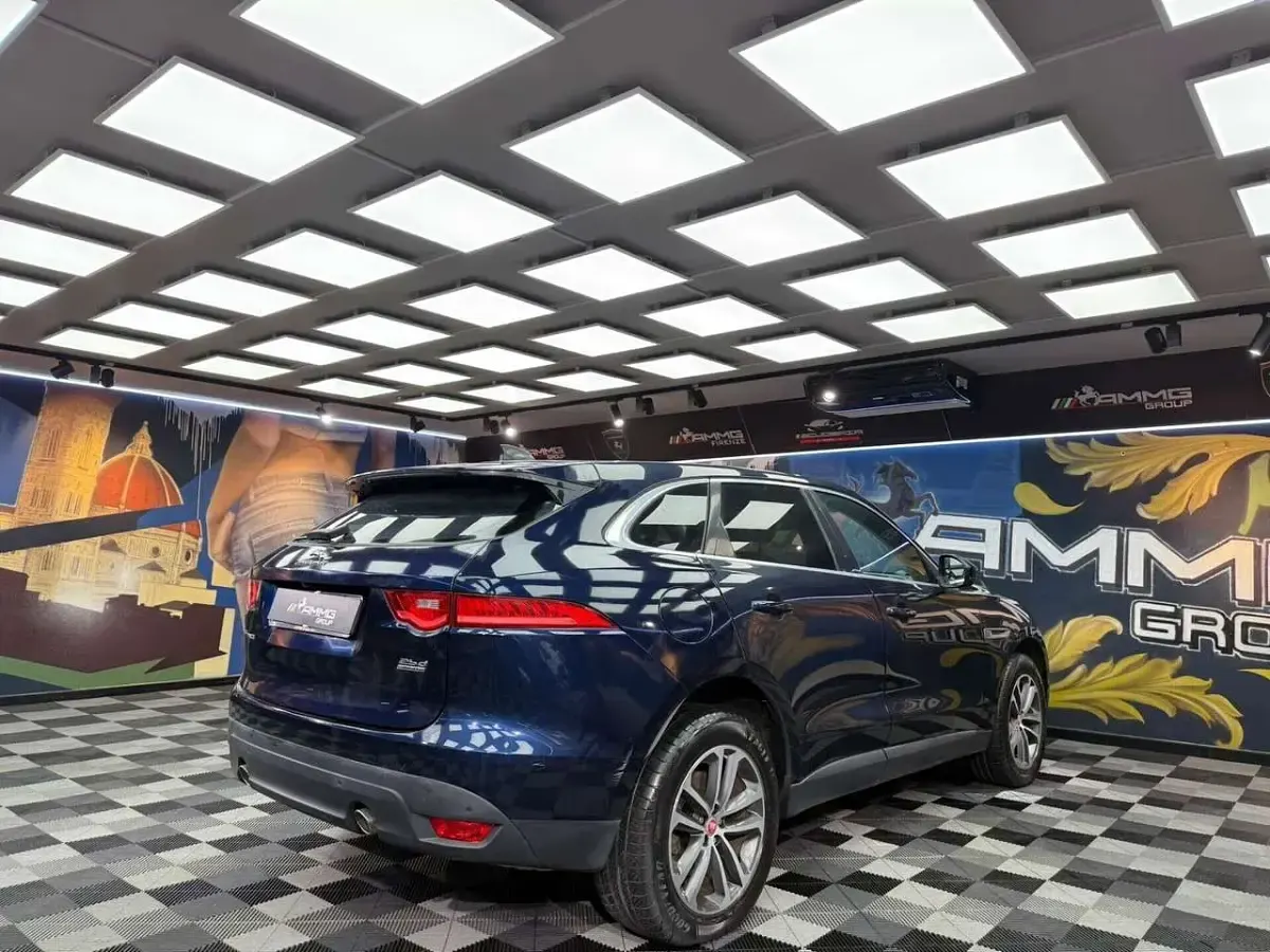 Usata Jaguar F-Pace Chequered Flag 241 CV (177 kW) 2020 Blu SUV