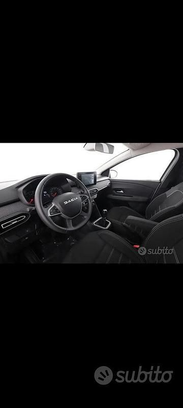 Usata Dacia Sandero 65 CV (47 kW) 2023 Grigio Berlina