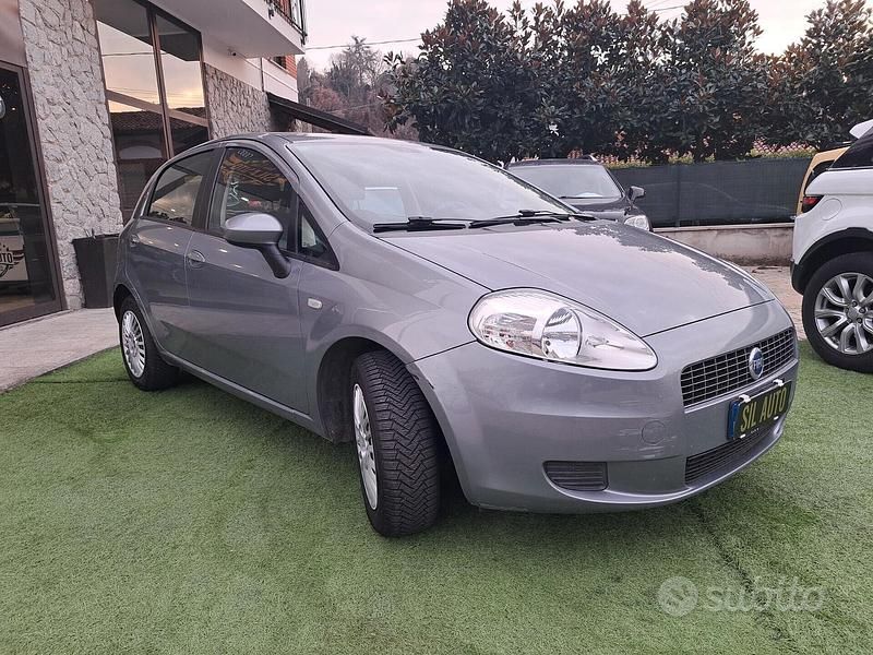 Usata Fiat Punto 65 CV (47 kW) 2006 Grigio Berlina