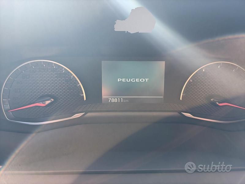 Usata Peugeot 2008 102 CV (75 kW) 2020 Grigio SUV