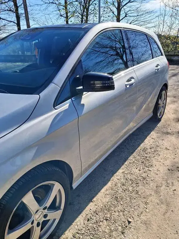 Usata Mercedes 180 Premium 147 CV (108 kW) 2012 Berlina