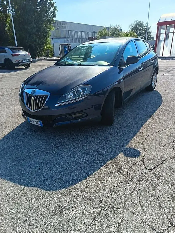 Usata Lancia Delta 120 CV (88 kW) 2009 Bluazzurro Utilitaria