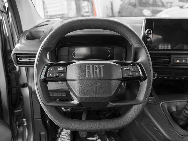 Usata Fiat Doblò 131 CV (96 kW) 2024 Bianco Monovolume