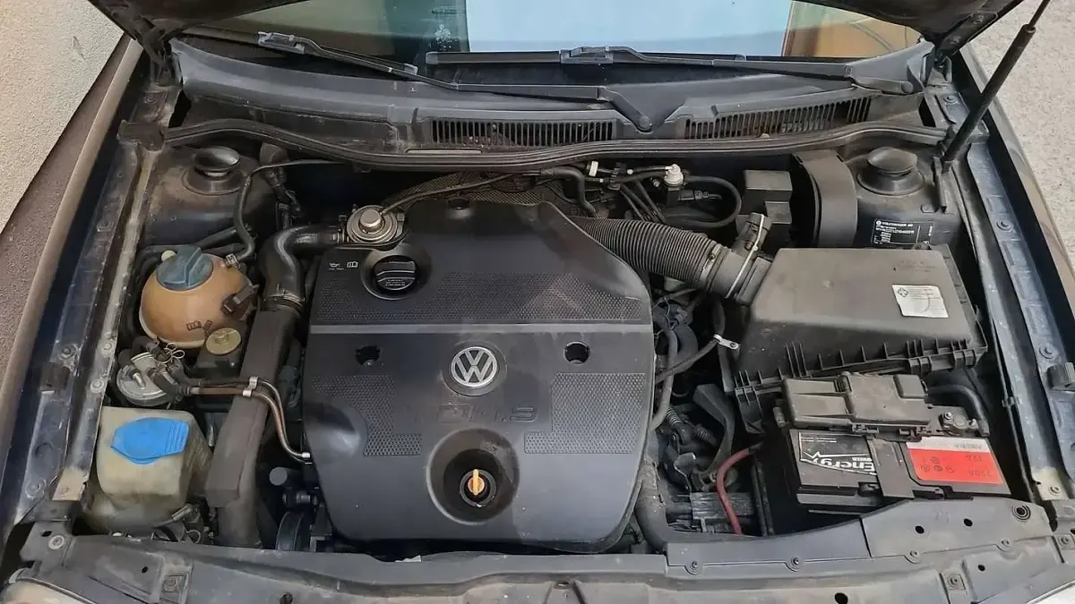 Usata VW Golf IV 90 CV (66 kW) 2003 Blu/azzurro Berlina