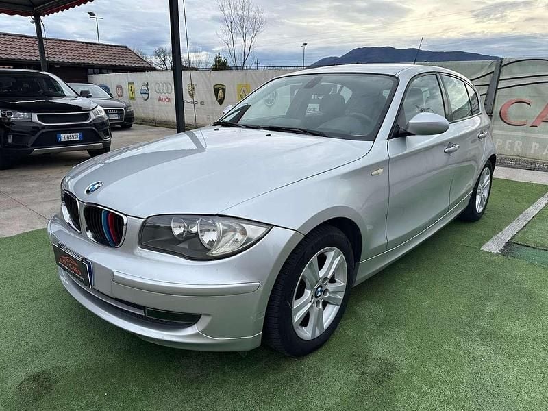 Usata BMW 120 177 CV (130 kW) 2009 Argento Utilitaria