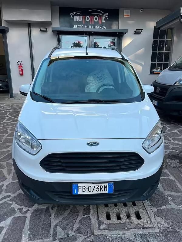 Usata Ford Transit 95 CV (69 kW) 2015 Bianco SUV