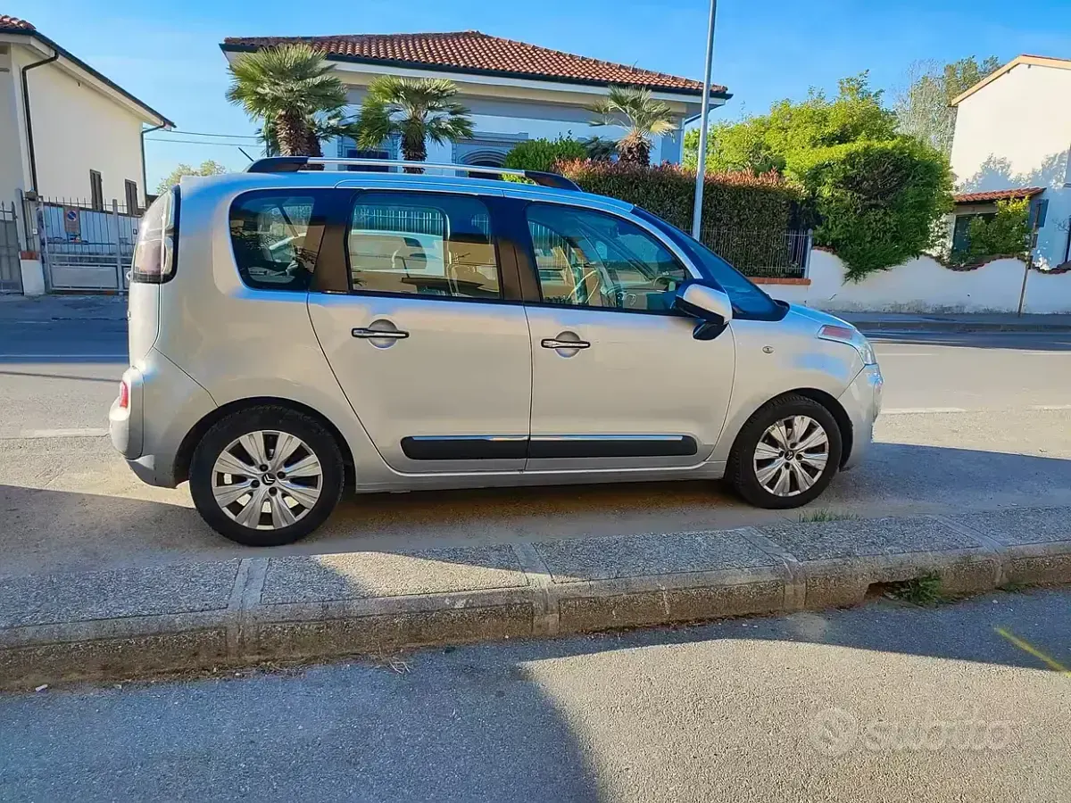 Usata Citroën C3 Picasso Exclusive 95 CV (69 kW) 2011 Grigio Monovolume