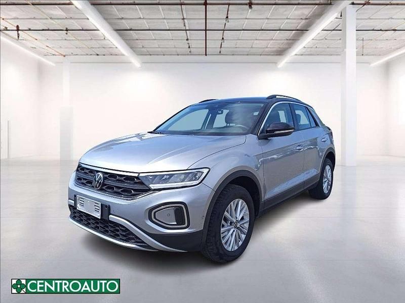 Usata VW T-Roc Life 116 CV (85 kW) 2025 Argento metallizzato SUV