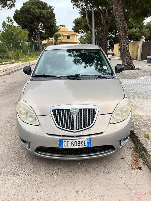 Usata Lancia Ypsilon 2011 Utilitaria