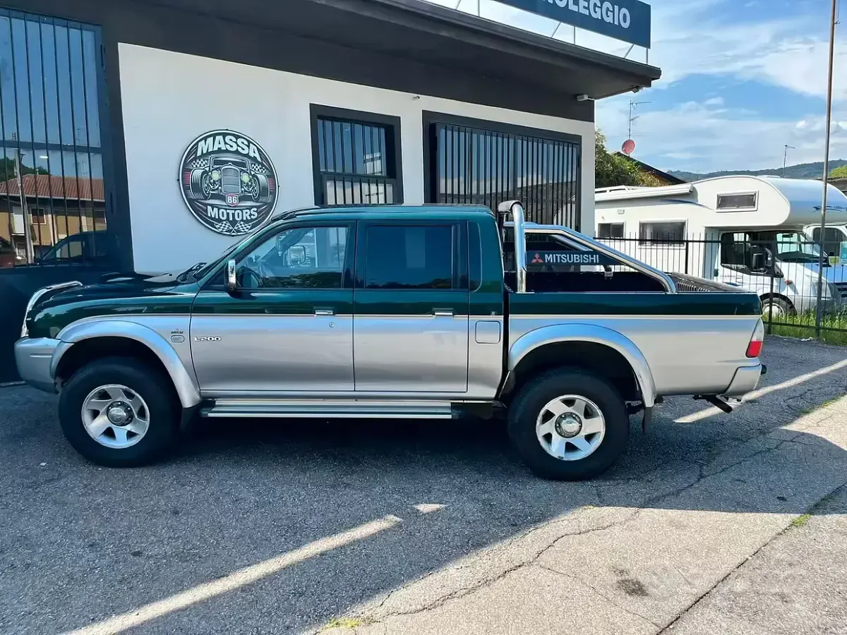 Usata Mitsubishi L200 115 CV (84 kW) 2003 Verde Pick-up