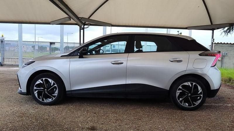 Usata MG MG4 EV 125 kW (170 CV) 2024 Bianco Utilitaria