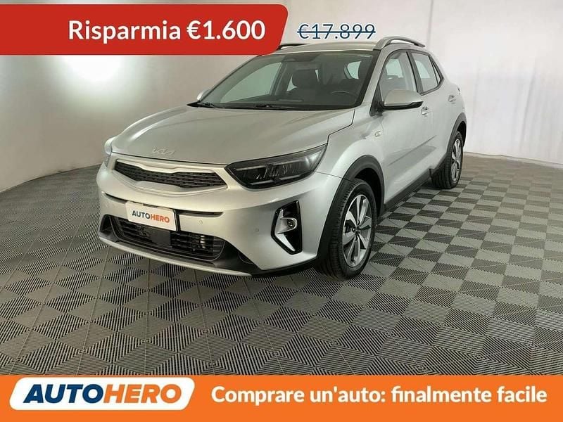 Usata Kia Stonic Style 101 CV (74 kW) 2023 Argento SUV