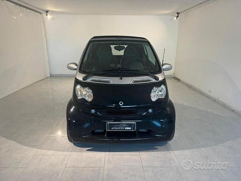 Usata Smart ForTwo Cabrio Brabus 75 CV (55 kW) 2004 Nero Cabrio