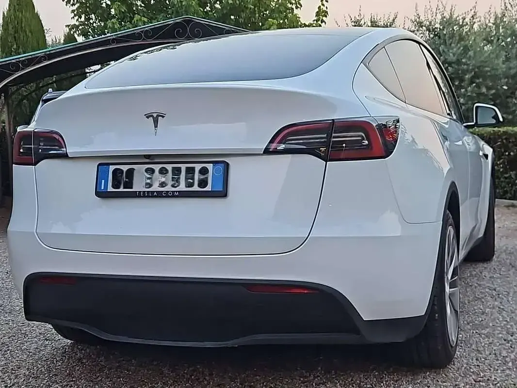 Usata Tesla Model Y RWD 88 kW (120 CV) 2022 Bianco SUV