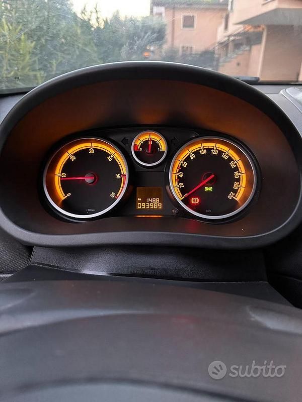 Usata Opel Corsa S 75 CV (55 kW) 2015 Bianco Utilitaria