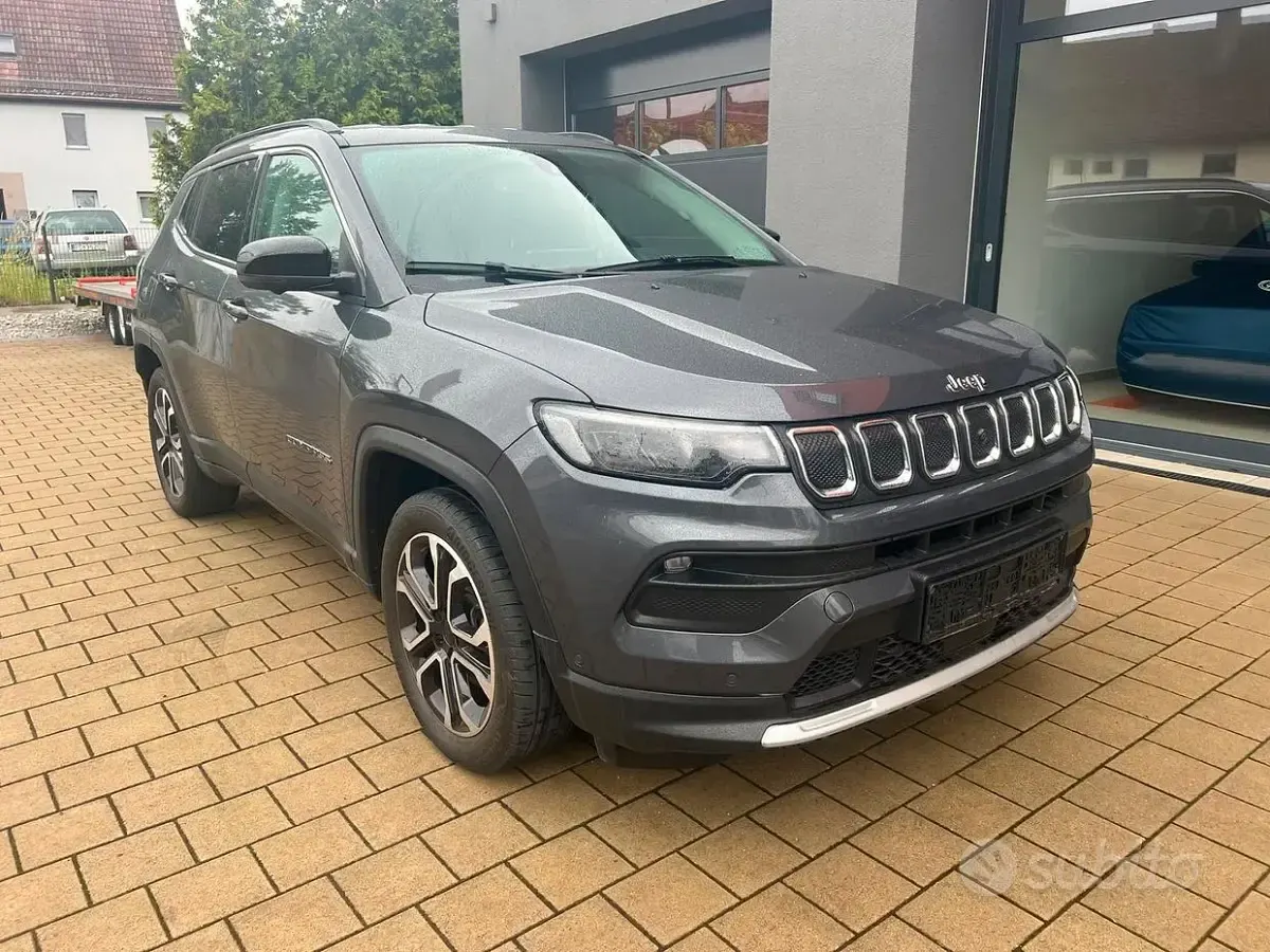 Usata Jeep Compass Limited 131 CV (96 kW) 2022 Grigio SUV