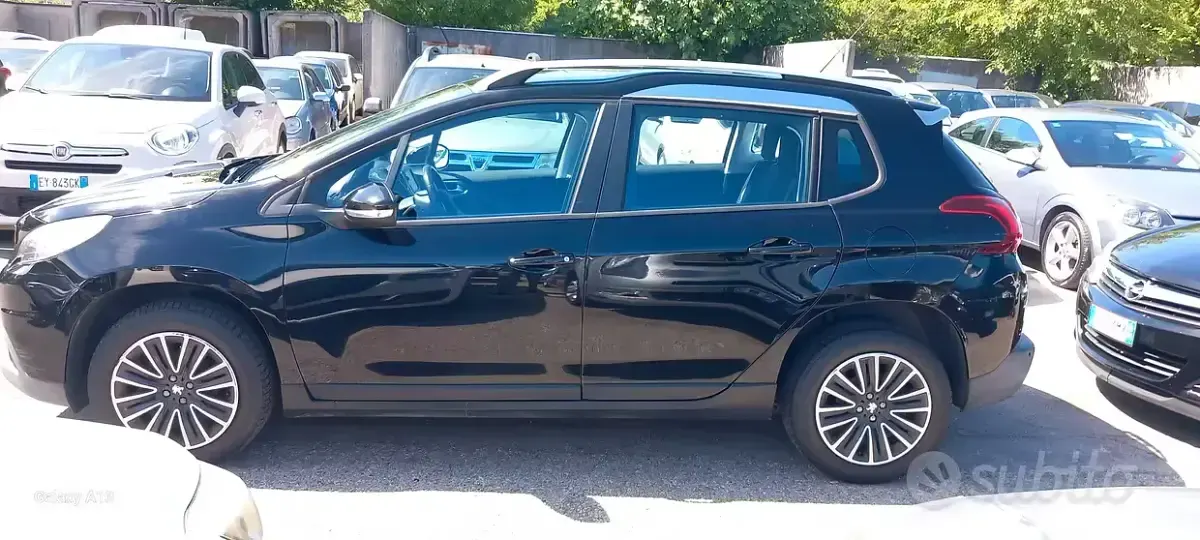 Usata Peugeot 2008 Active 99 CV (72 kW) 2017 Nero SUV