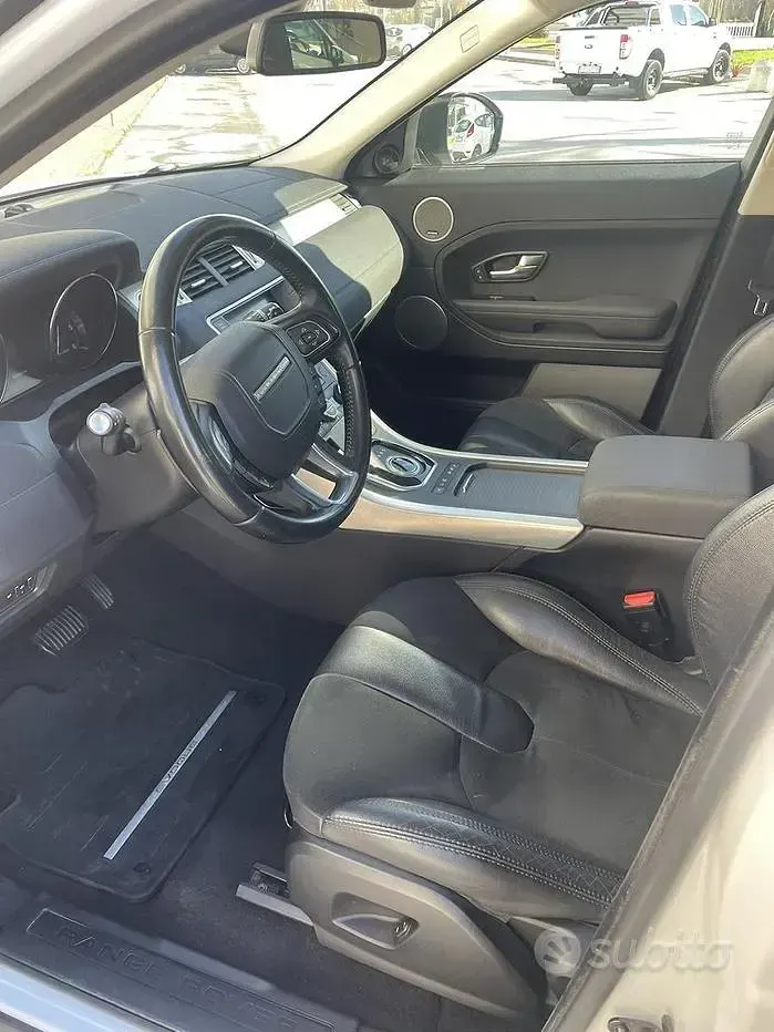 Usata Land Rover Range Rover evoque 150 CV (110 kW) 2015 Bianco SUV