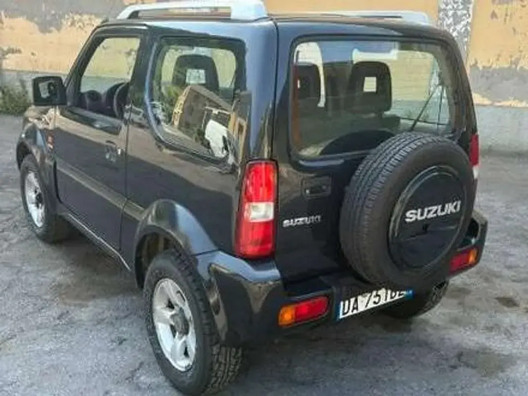 Usata Suzuki Jimny 86 CV (63 kW) 2006 Nero SUV