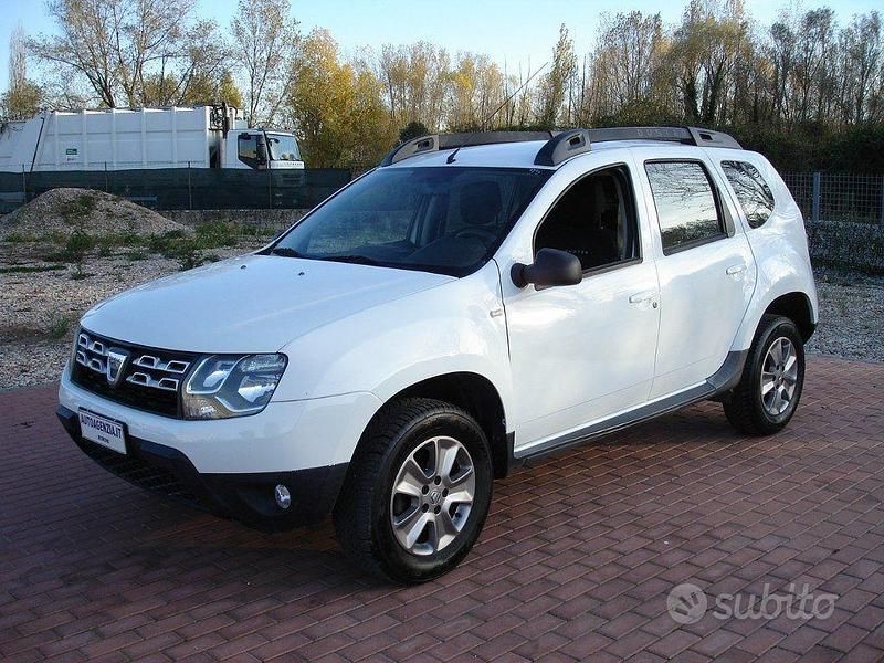 Usata Dacia Duster Lauréate 110 CV (80 kW) 2013 Bianco SUV