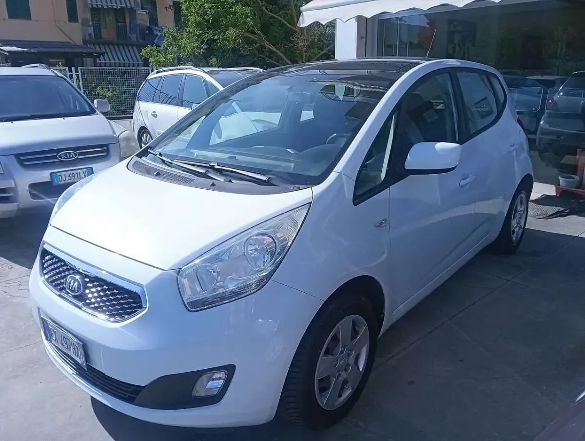 Usata Kia Venga 90 CV (66 kW) 2014 Other Utilitaria