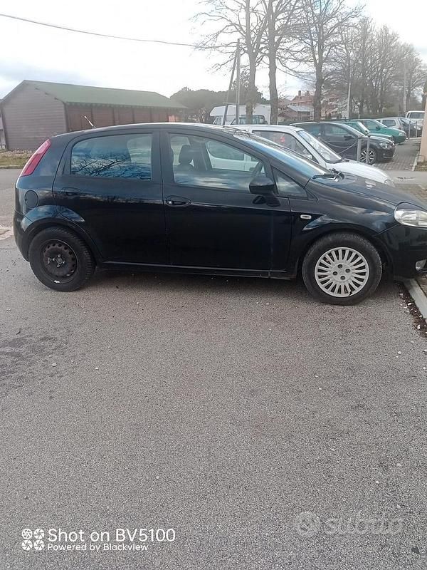 Usata Fiat Grande Punto 90 CV (66 kW) 2006 Nero Utilitaria