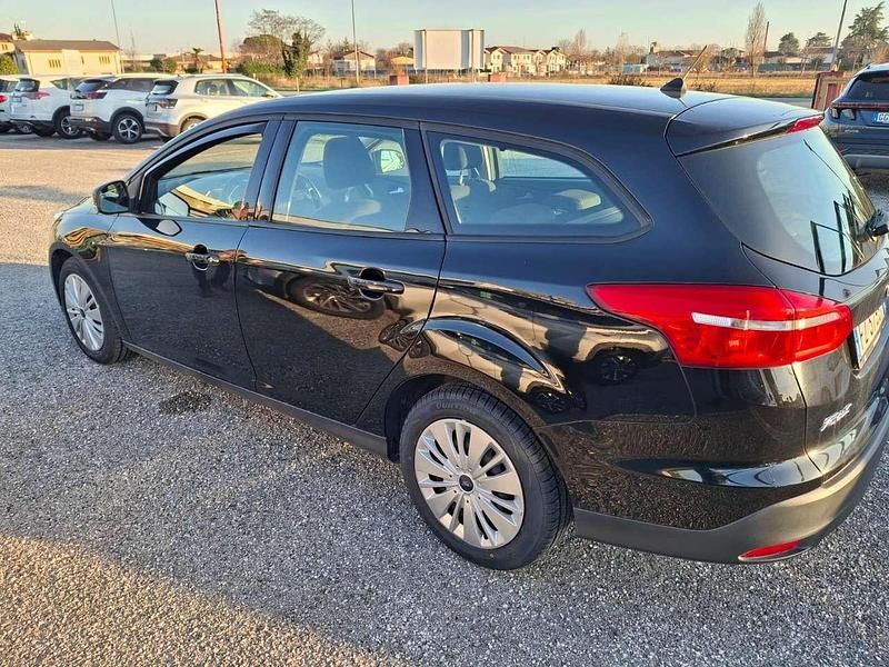 Usata Ford Focus Titanium S 101 CV (74 kW) 2017 Nero Berlina