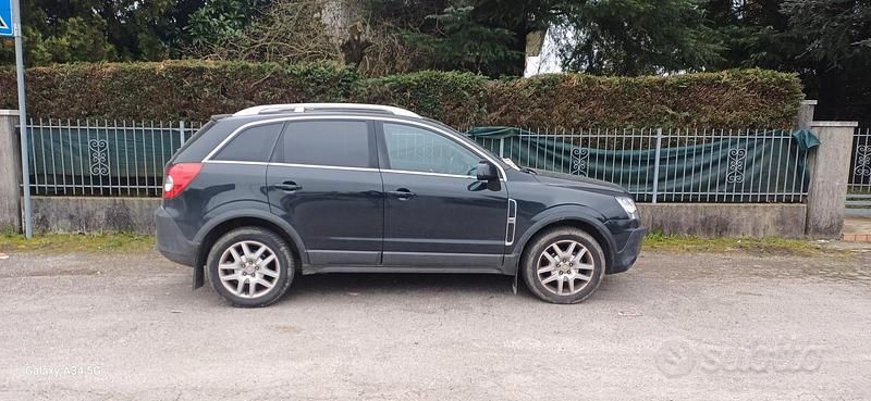 Usata Opel Antara 150 CV (110 kW) 2010 Nero SUV