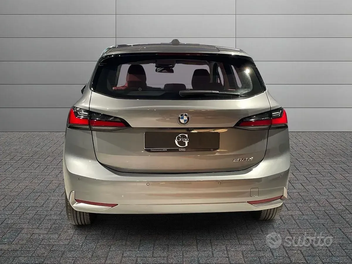 Usata BMW 218 Active Tourer Performance 150 CV (110 kW) 2022 Grigio Monovolume