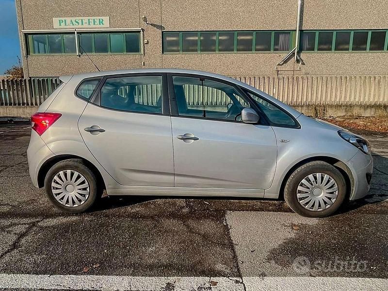 Usata Hyundai ix20 Classic 90 CV (66 kW) 2014 Grigio Utilitaria