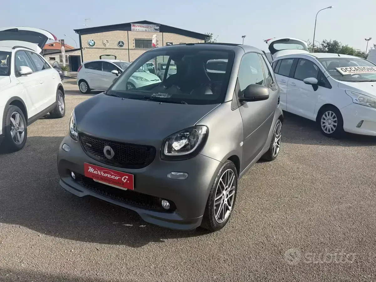 Usata Smart ForTwo Cabrio Brabus 109 CV (80 kW) 2017 Grigio Cabrio
