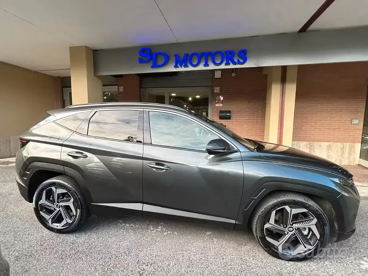 Usata Hyundai Tucson 179 CV (131 kW) 2023 Grigio SUV