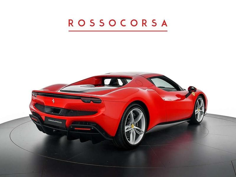 Usata Ferrari 296 829 CV (609 kW) 2024 Rosso corsa Coupé