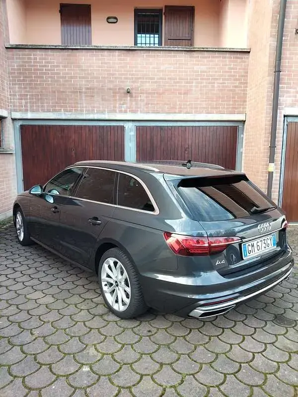 Usata Audi A4 Advanced Plus 170 CV (125 kW) 2022 Nero Station wagon
