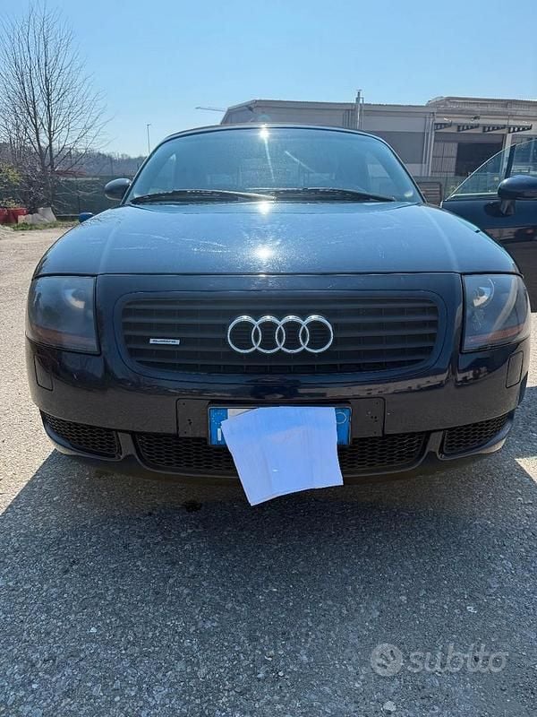 Usata Audi TT Roadster 225 CV (165 kW) 2001 Blu Cabrio