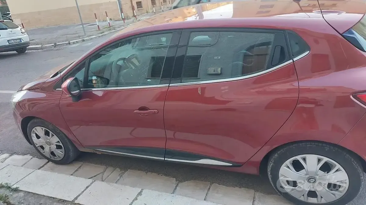 Usata Renault Clio IV 73 CV (53 kW) 2017 Rosso Berlina