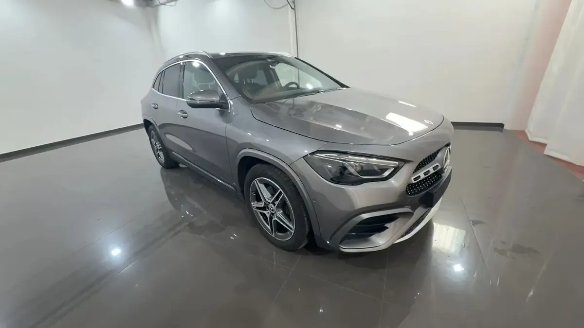Usata Mercedes GLA200 AMG line 150 CV (110 kW) 2024 Nero SUV