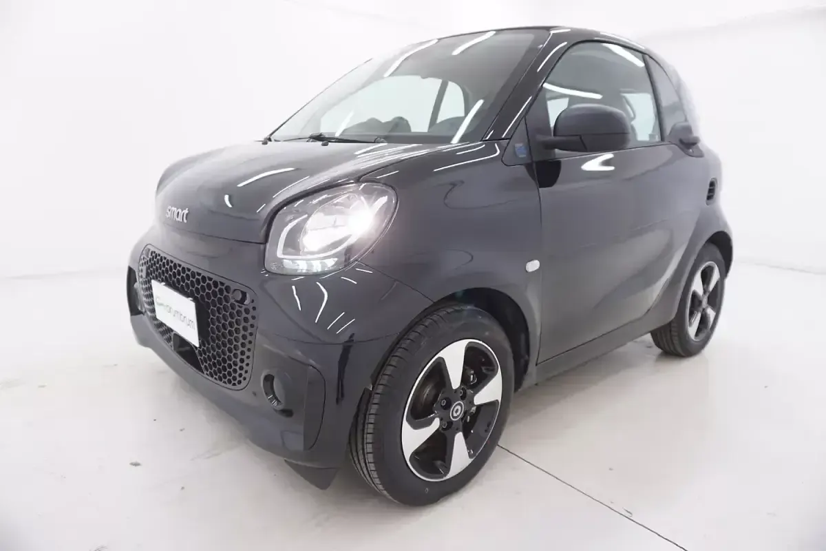 Usata Smart ForTwo Coupé Passion 41 kW (56 CV) 2021 Neronero Utilitaria