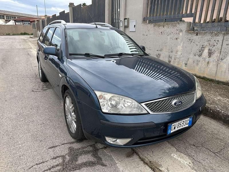 Nero Usata 2005 Ford Mondeo Titanium Station wagon | 2500 € (Buon prezzo) - Immagine 1/4