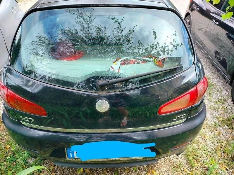 Usata Alfa Romeo 147 Exclusive 120 CV (88 kW) 2005 Nero Utilitaria